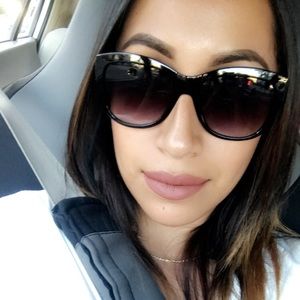 Meet your Posher, Nancy